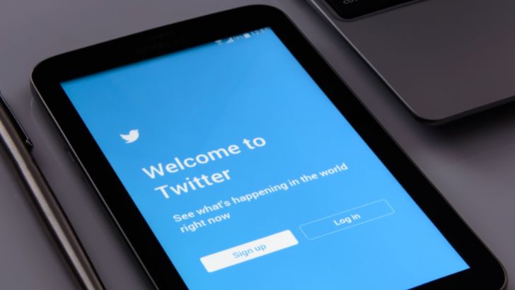 Twitter condamné en France à détailler ses moyens de lutte contre la haine en ligne